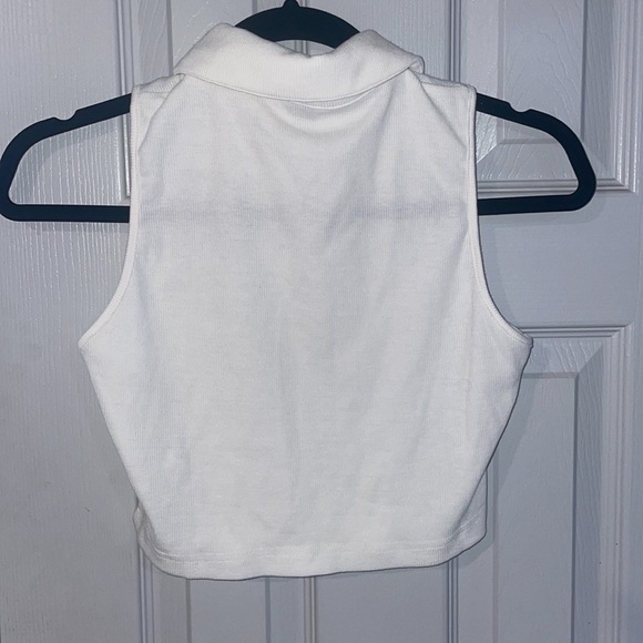 Shein, size small, white, crop top, with buttons on collar - Picture 4 of 8
